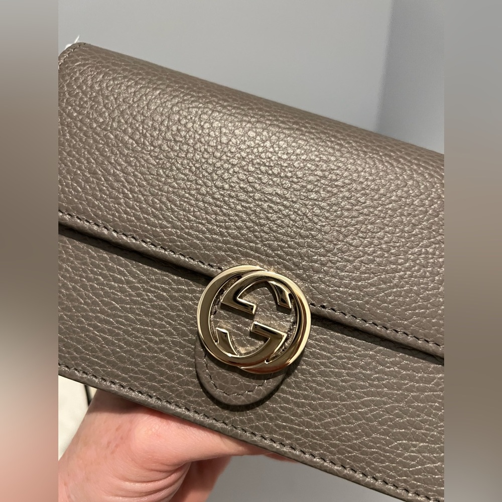 NEW Gucci GG Interlocking Wallet on Chain Grey - Picture 7 of 10